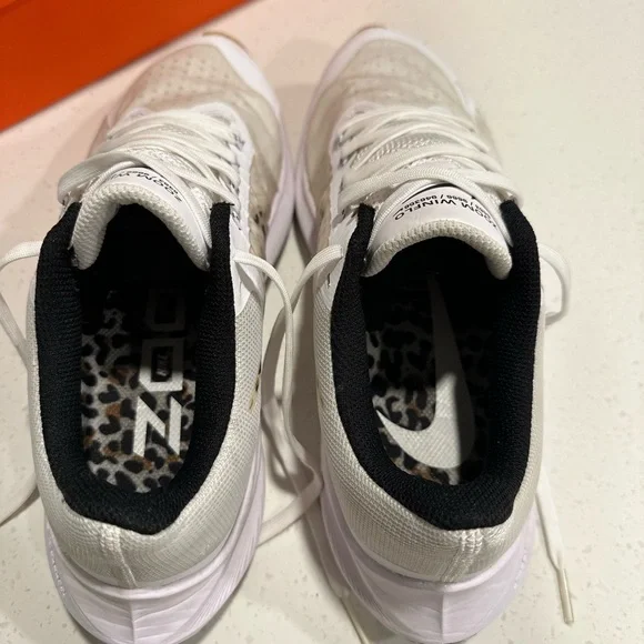 Nike Winflo 8 Premium - size 9 - Picture 5 of 9